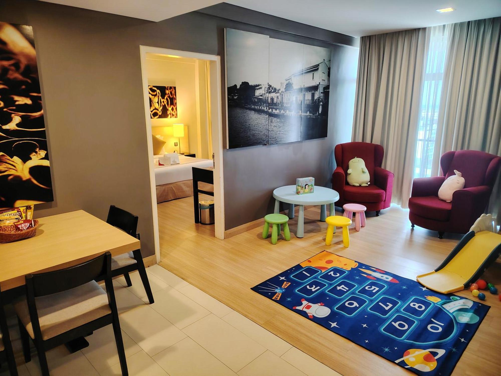 Asia Melaka Hotel Managed By The Straits Hotel & Suites Exterior photo
